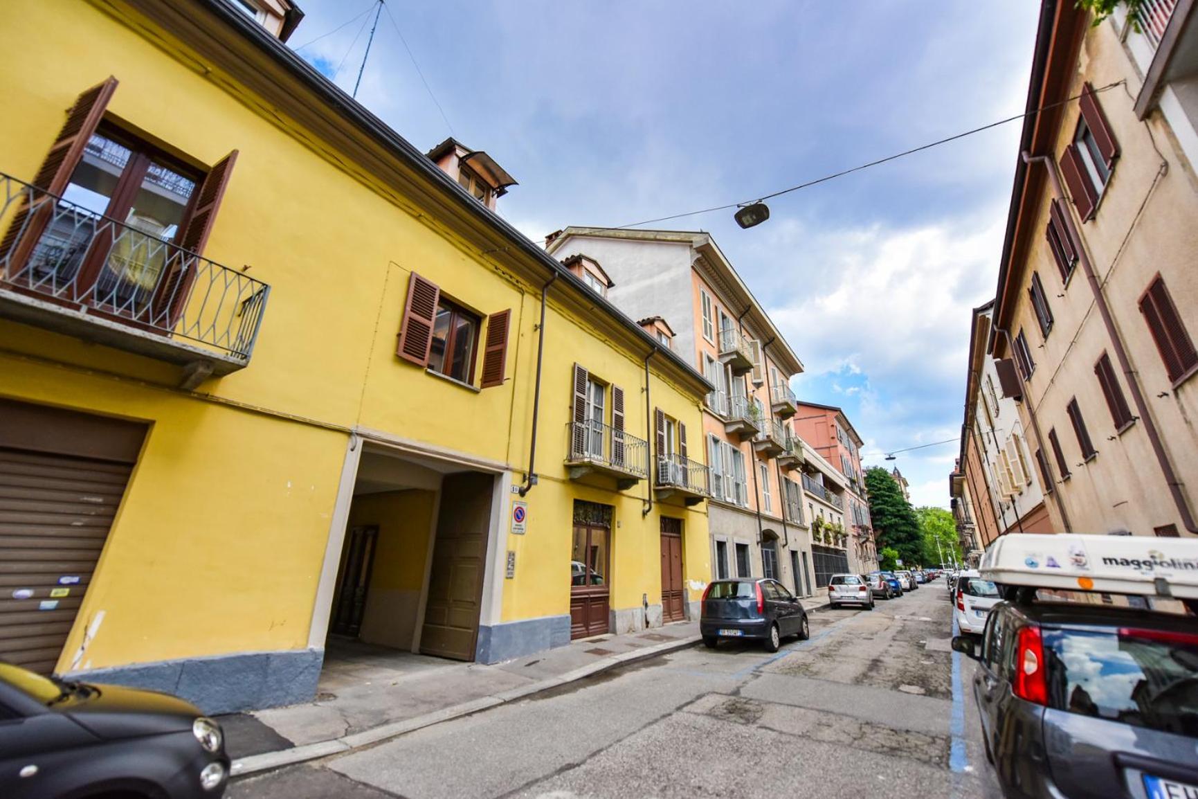 Modern Apartment Piazza Statuto Porta Susa Fs トリノ エクステリア 写真